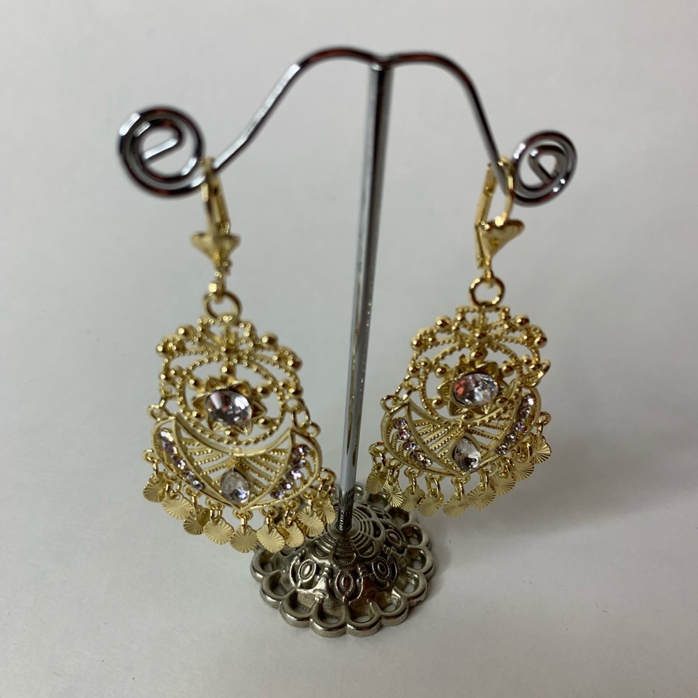 Earring - Picture 2 of 5